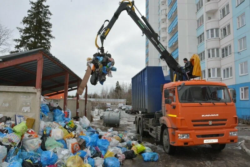 Вывоз бытового мусора в Переславле-Залесском с погрузкой в октябре