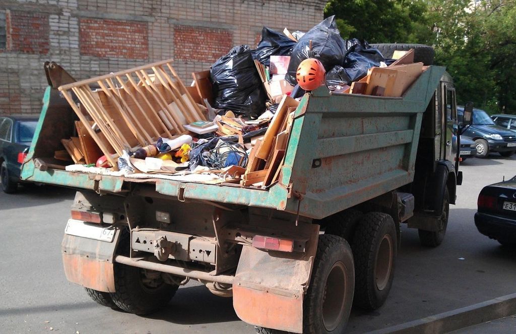 Вывоз мусора из магазина в Переславле-Залесском от ПроМусор: услуги, цена от 1816 руб., утилизация отходов