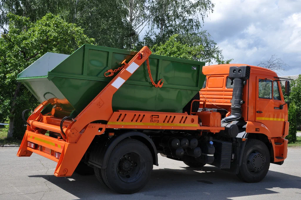 Заказ бункеровоза для вывоза мусора и отходов в Переславле-Залесском в октябре