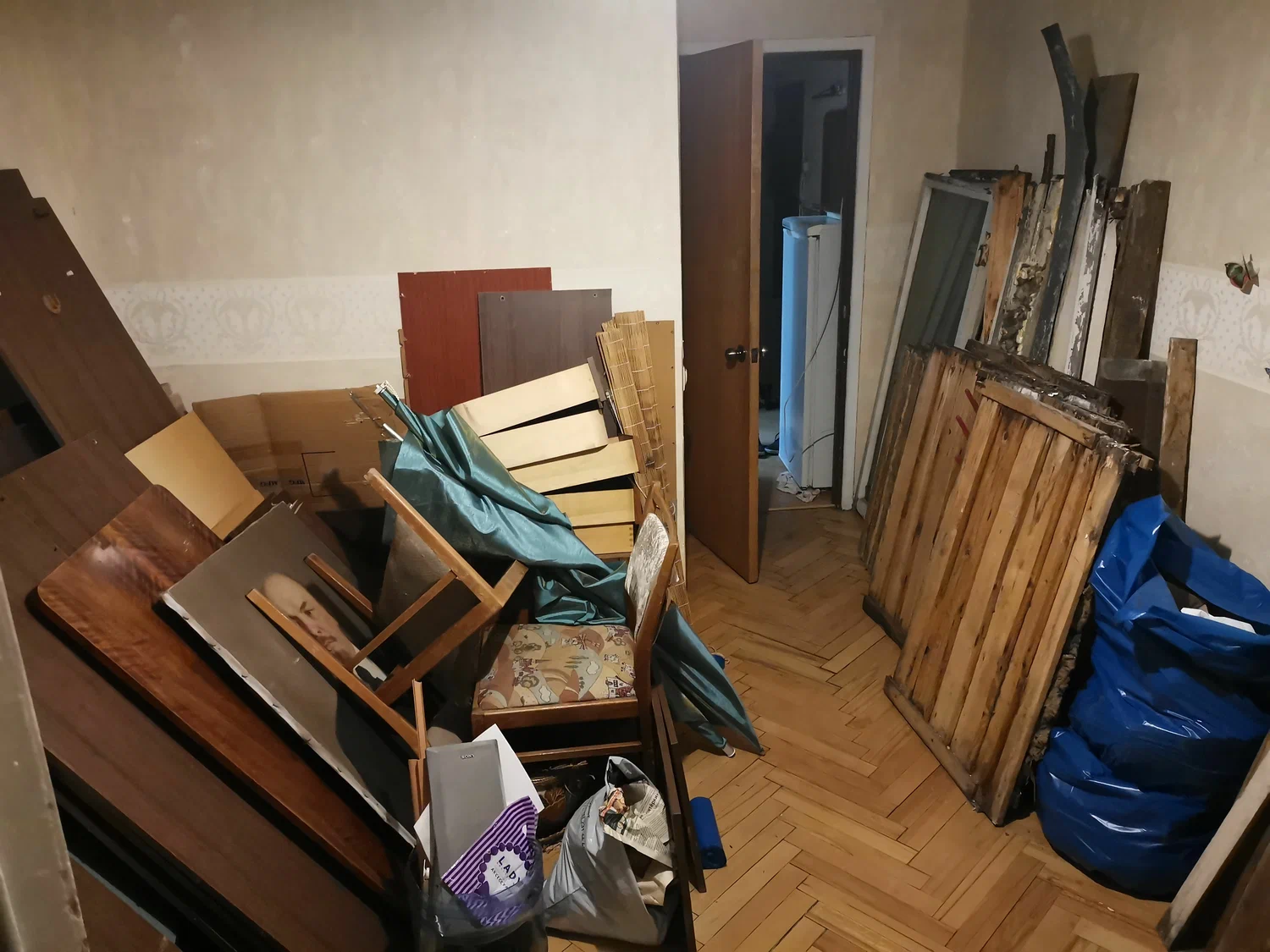 Демонтаж мебели с вывозом и утилизацией в Переславле-Залесском в октябре
