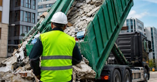 Вывоз строительного мусора в Переславле-Залесском: услуги лицензированной компании — ПроМусор